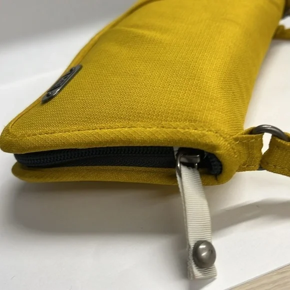 REI Convertible Wristlet Pochette Bag Wallet Mustard Yellow - Picture 4 of 8